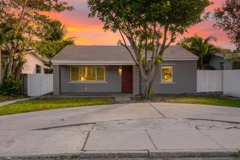 828 N B Street Lake Worth Beach FL 33460