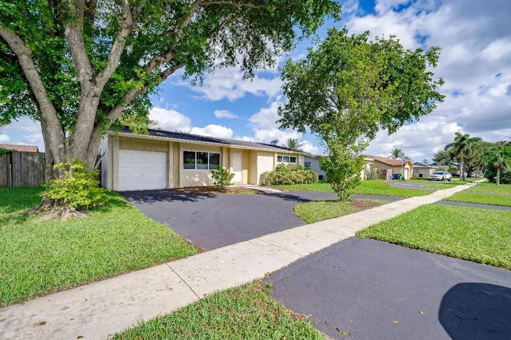 9601 Johnson Street Pembroke Pines FL 33024
