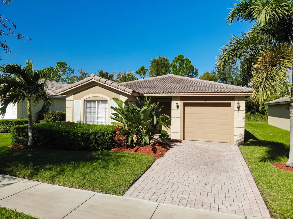2037 SW Marblehead Way Port St Lucie FL 34953
