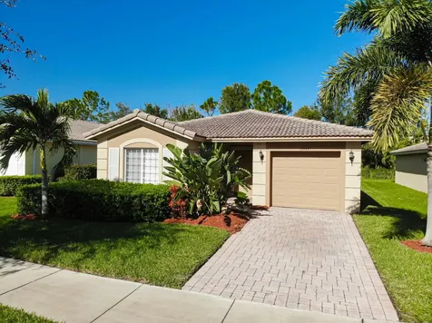 2037 SW Marblehead Way Port St Lucie FL 34953