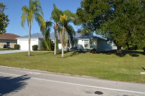 1543 SE Westmoreland Boulevard Port St Lucie FL 34952