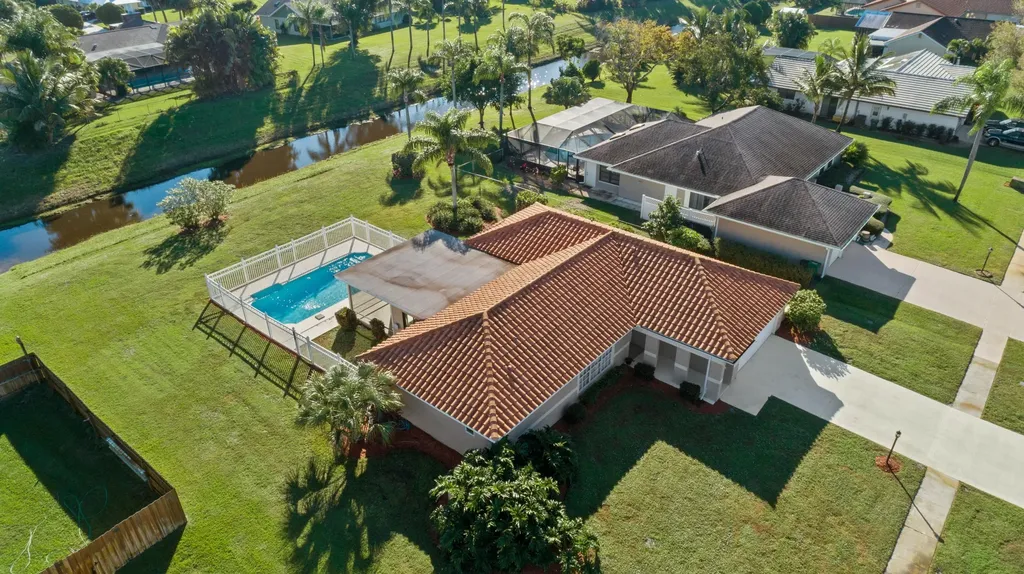 2515 SE Gowin Drive Port St Lucie FL 34952