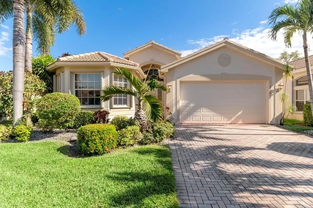 7776 Royal Calais Drive Lake Worth FL 33467