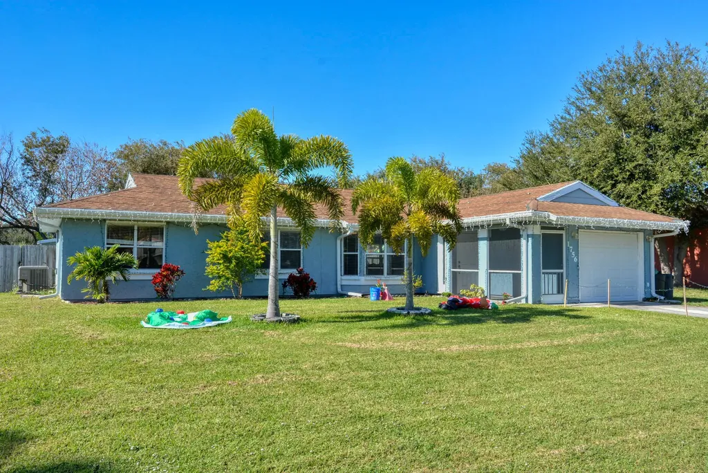 1756 SE Cascella Court Port St Lucie FL 34952