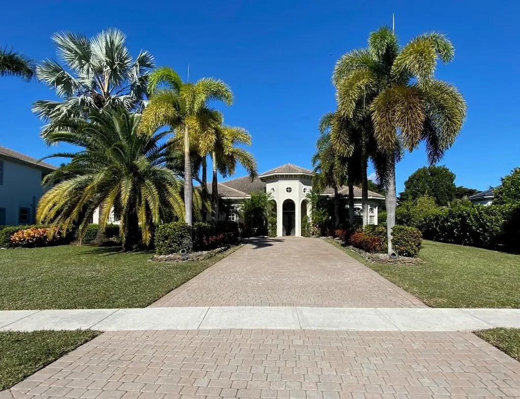 12445 Equine Lane Wellington FL 33414