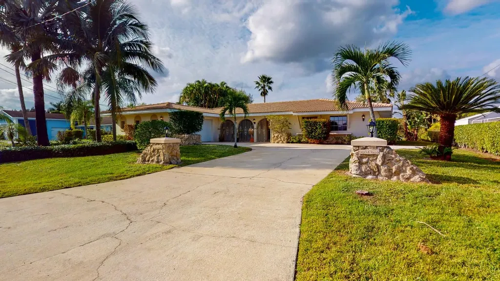 349 SE Verada Avenue Port St Lucie FL 34983