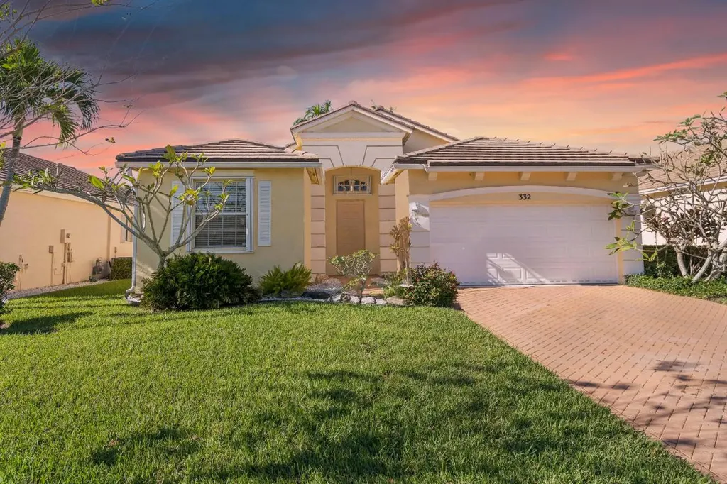 332 SW Lake Forest Way Port St Lucie FL 34986