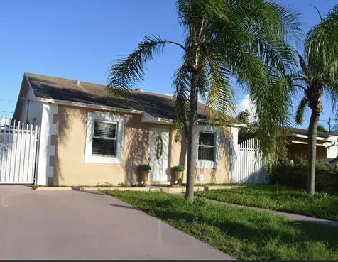 2206 Park Street Lake Worth Beach FL 33460