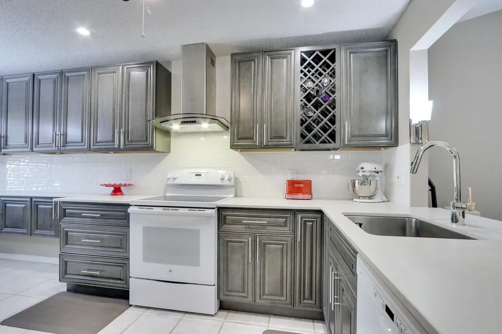 10082 Shadywood Place Boynton Beach FL 33437