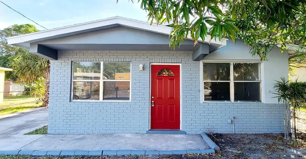 1457 W 36th Street Riviera Beach FL 33404