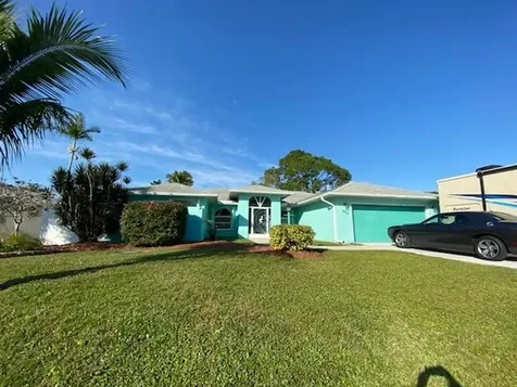 686 SE Keyes Street Port St Lucie FL 34983