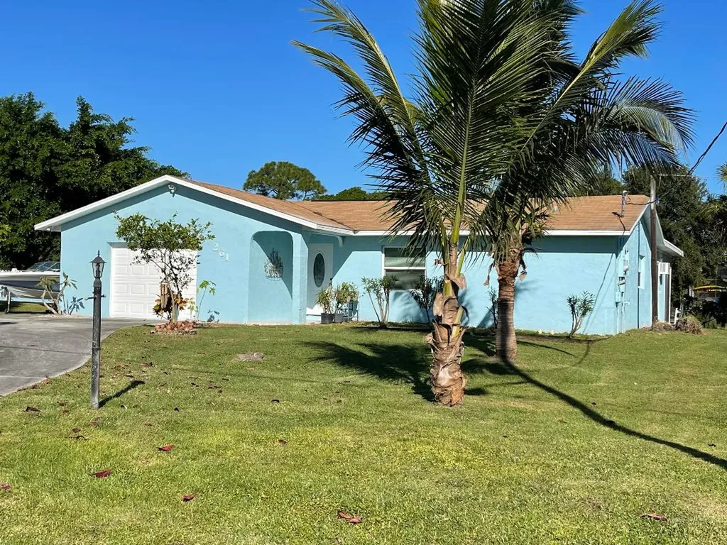 261 SE Whitmore Drive Port St Lucie FL 34984