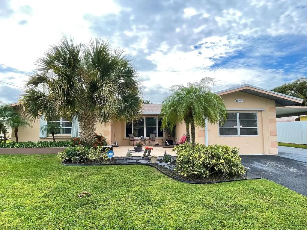 11764 Dahlia Drive Royal Palm Beach FL 33411