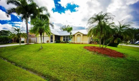 634 SW Sansom Lane Port St Lucie FL 34953