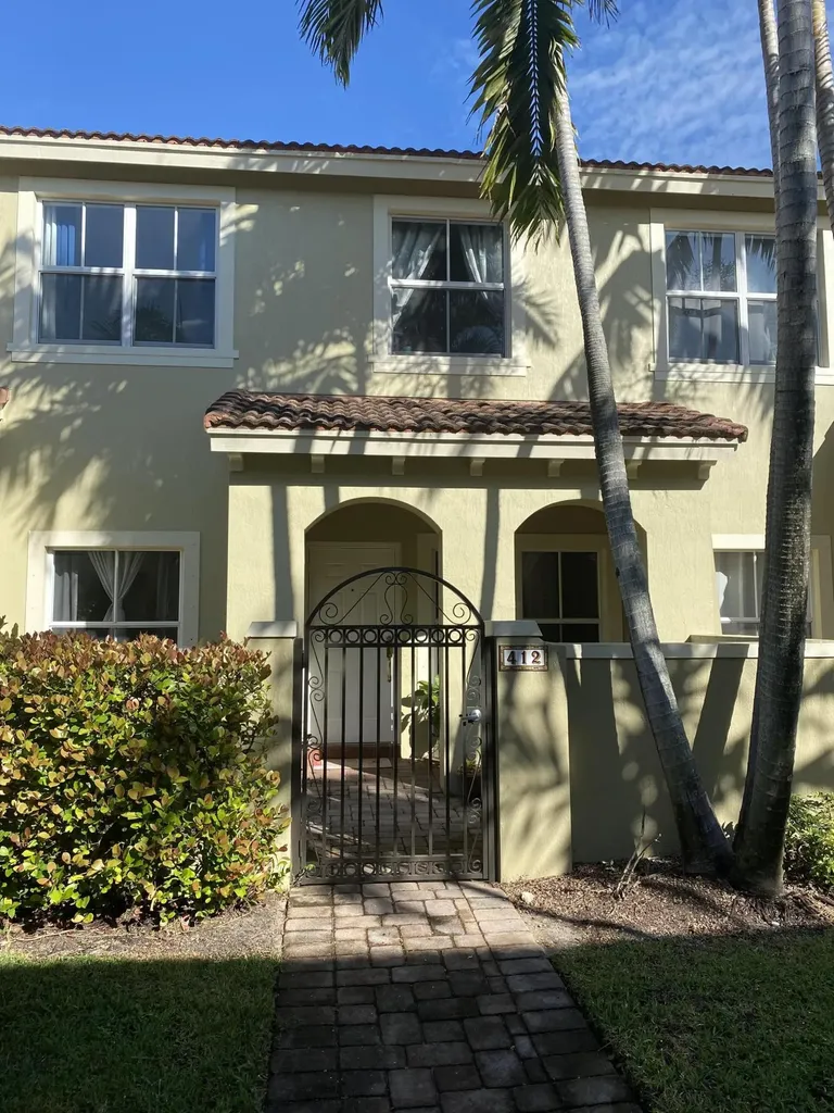 412 Lake Monterey Circle Boynton Beach FL 33426