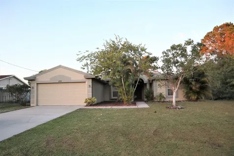 1105 SW Gastador Avenue Port St Lucie FL 34953