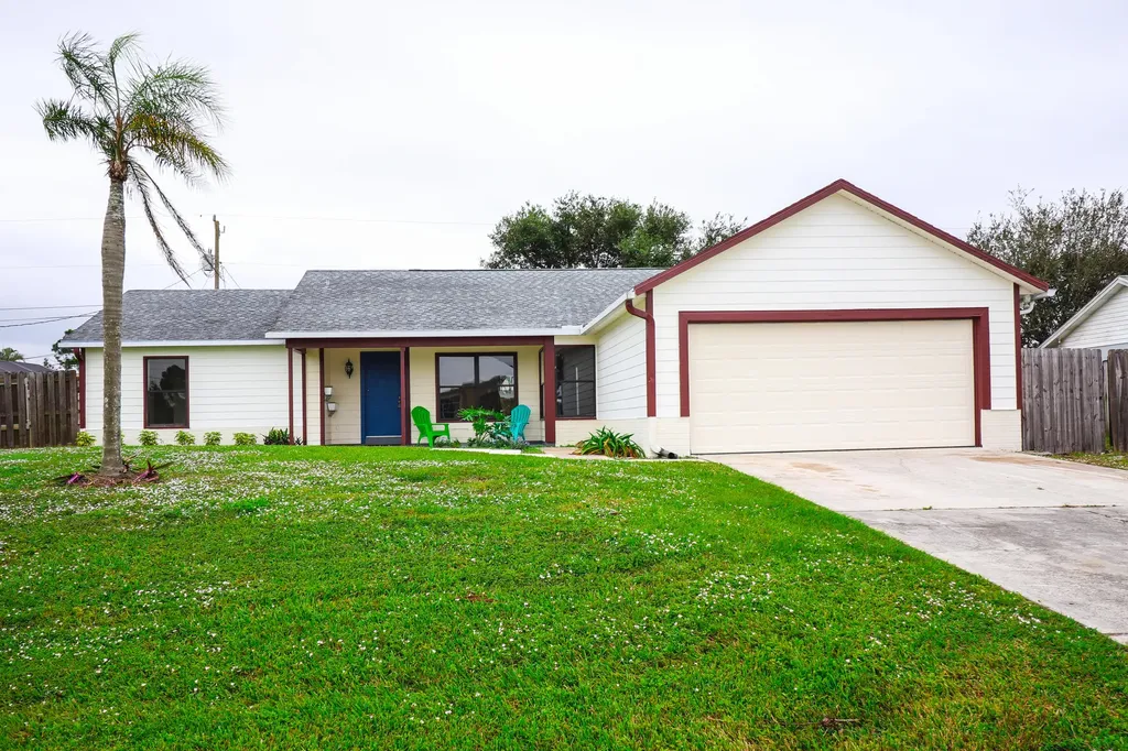 4673 SW Obelisk Street Port St Lucie FL 34953