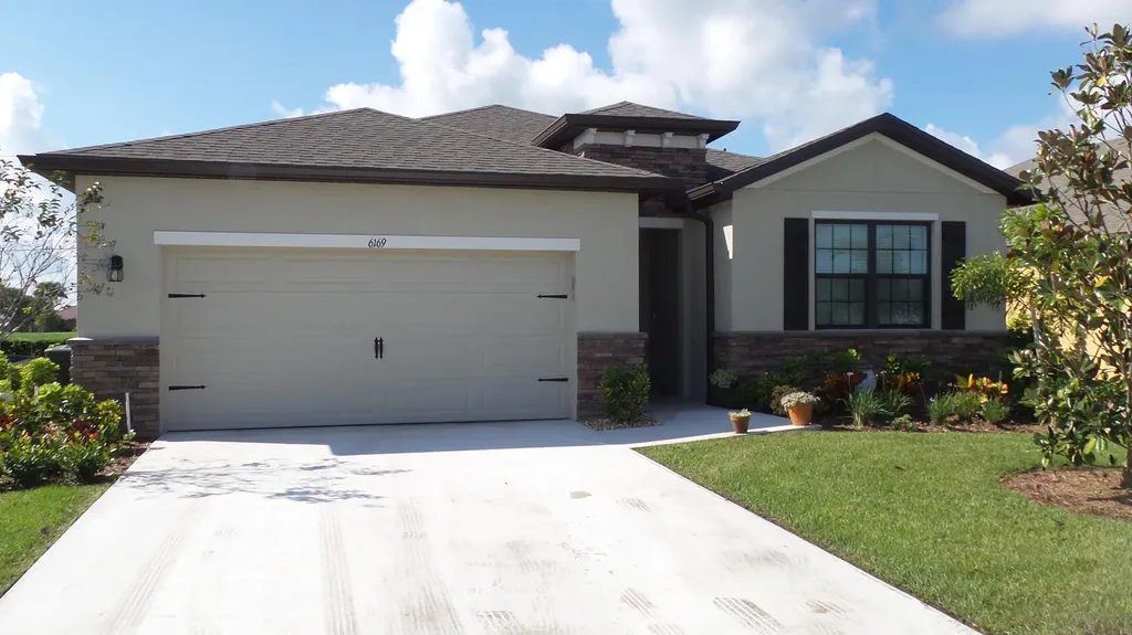 6169 NW Regent Street Port St Lucie FL 34983