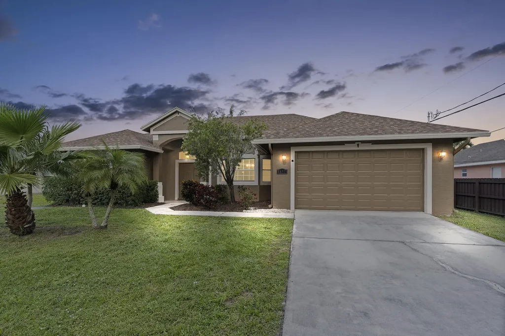 1857 SW Idaho Lane Port St Lucie FL 34953