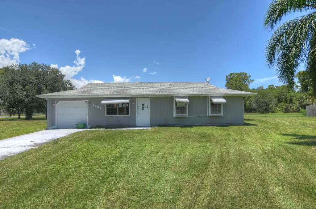 1701 SE Vesthaven Court Port St Lucie FL 34952