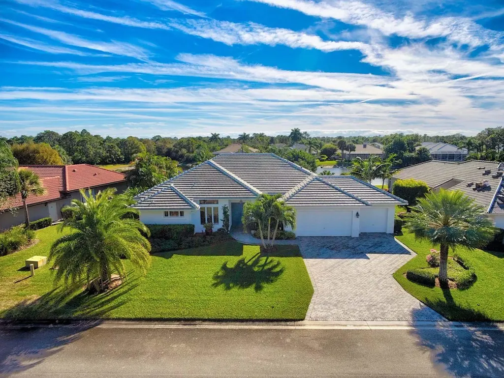 5328 SE Lost Lake Way Hobe Sound FL 33455
