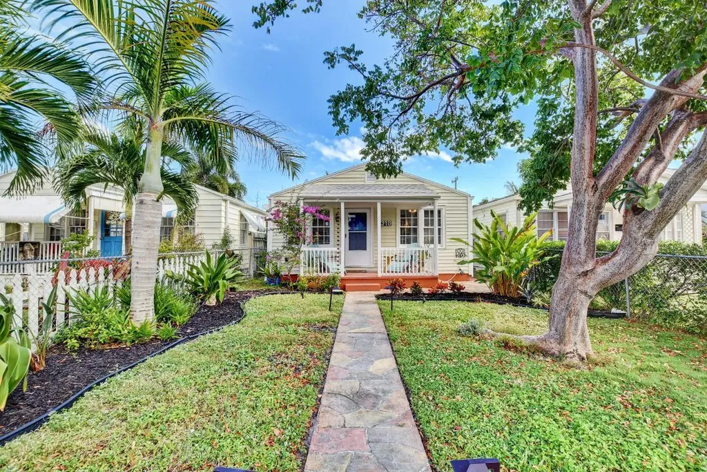 318 N J Street Lake Worth Beach FL 33460