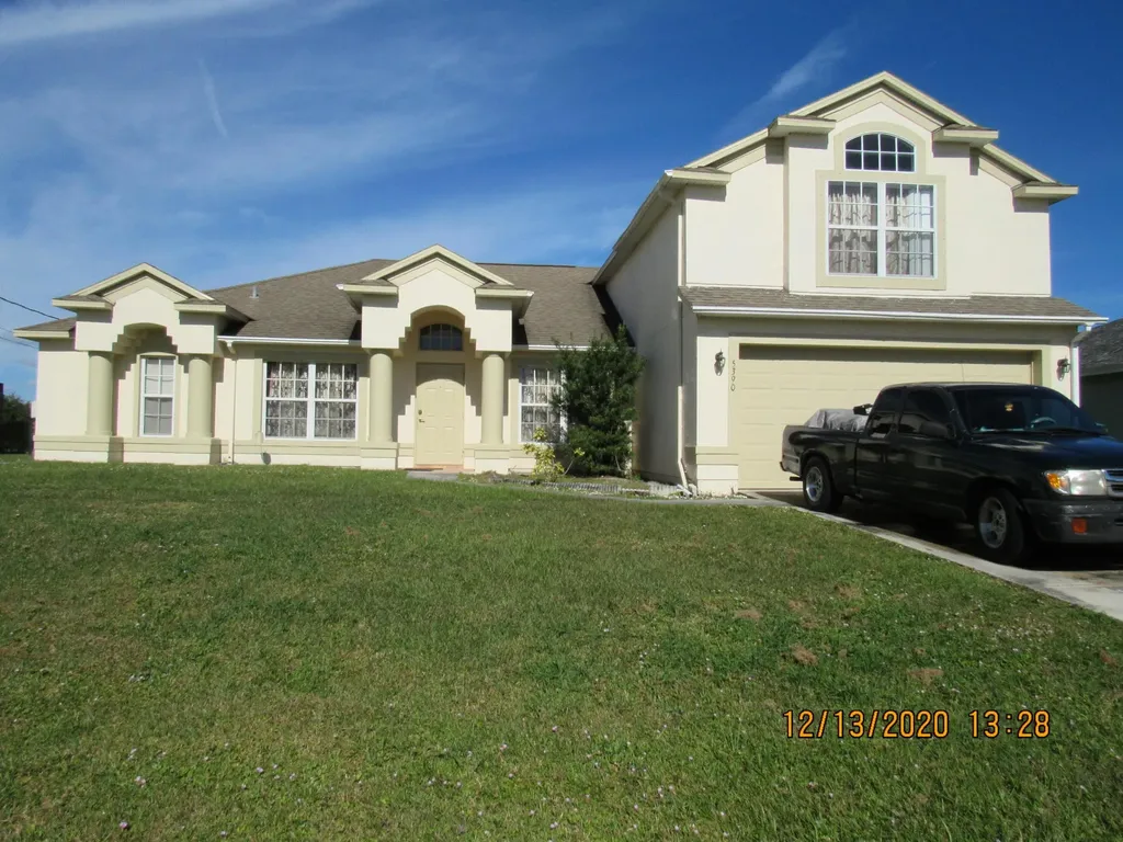 5390 NW Arrowhead Terrace Port St Lucie FL 34986