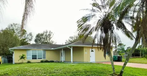 8407 Fort Walton Avenue Fort Pierce FL 34951
