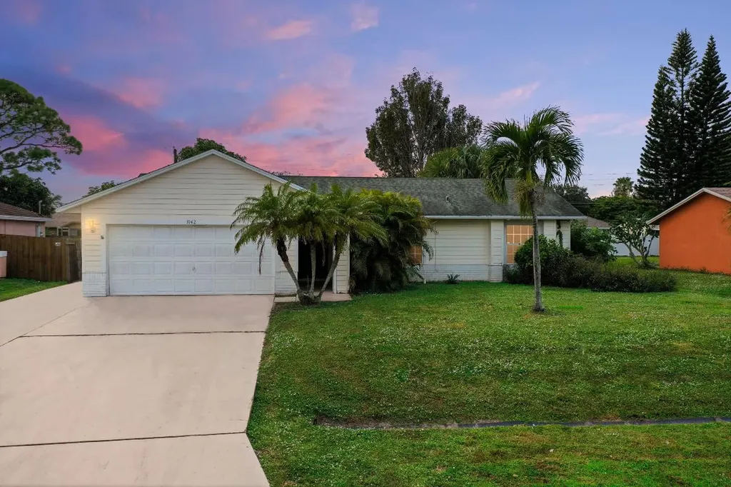 1942 SW Morelia Lane Port St Lucie FL 34953