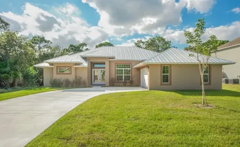 410 SW South Quick Circle Port St Lucie FL 34953