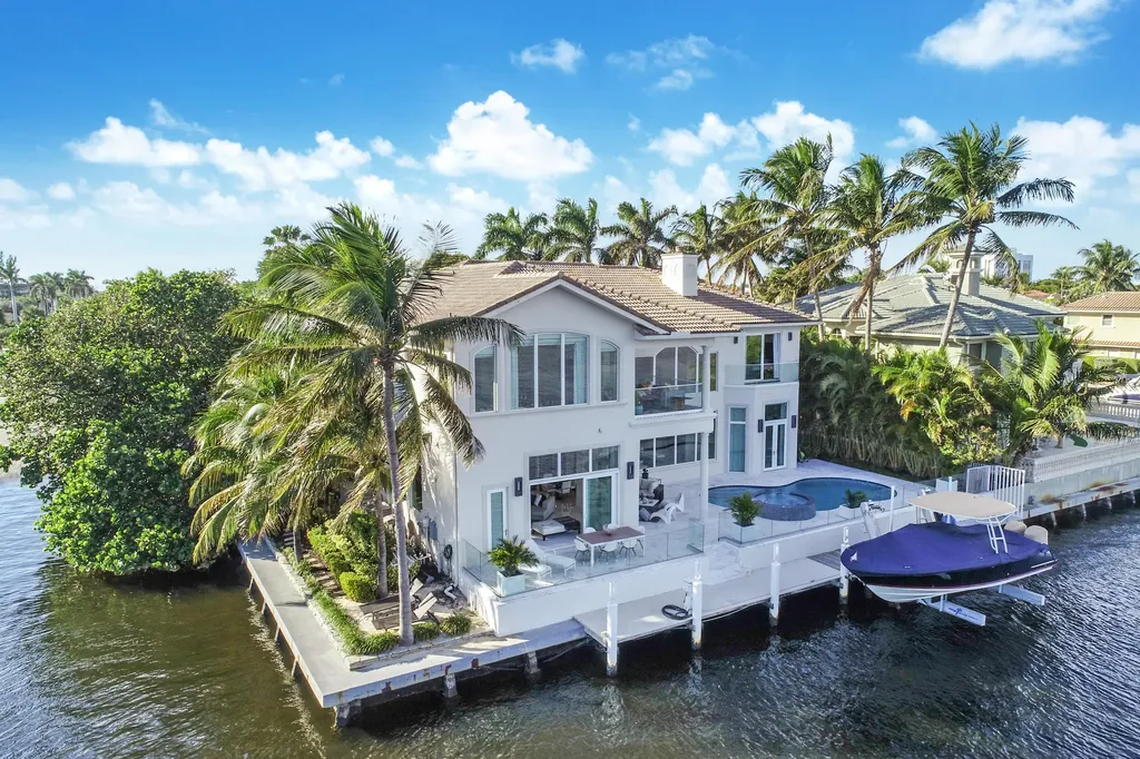 715 SE 10th Street Delray Beach FL 33483
