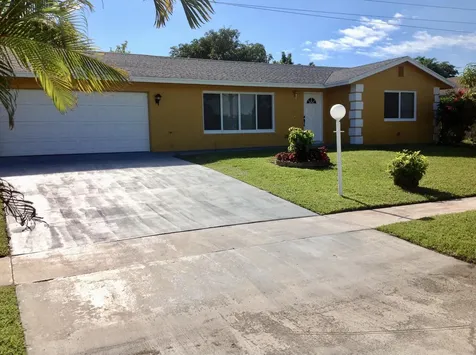 2561 Canterbury Drive S Riviera Beach FL 33407