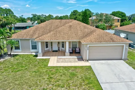 909 SW Worcester Lane Port St Lucie FL 34953