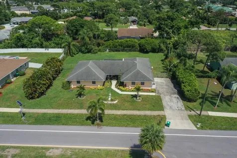 2233 SE Morningside Boulevard Port St Lucie FL 34952