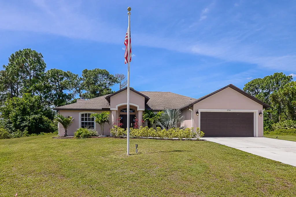 1710 SW Capehart Avenue Port St Lucie FL 34953