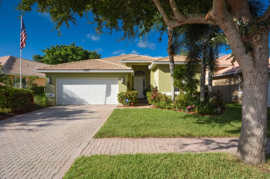5302 Grande Palm Circle Delray Beach FL 33484