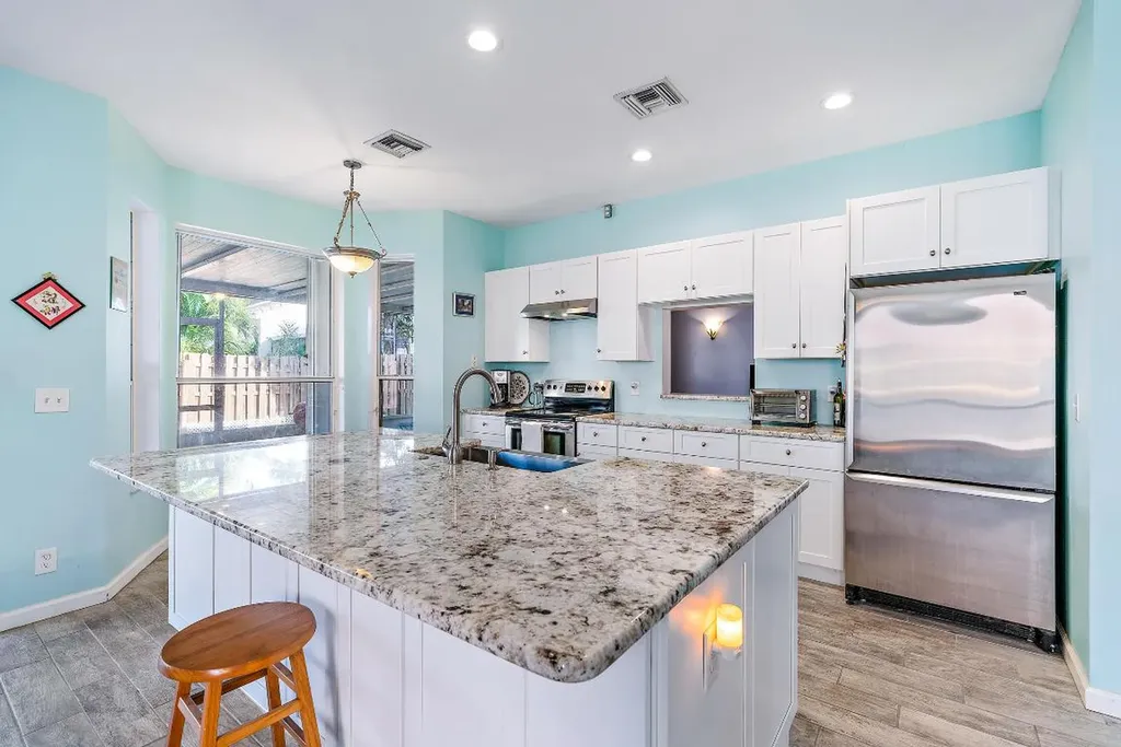 108 Woodlake Circle Greenacres FL 33463