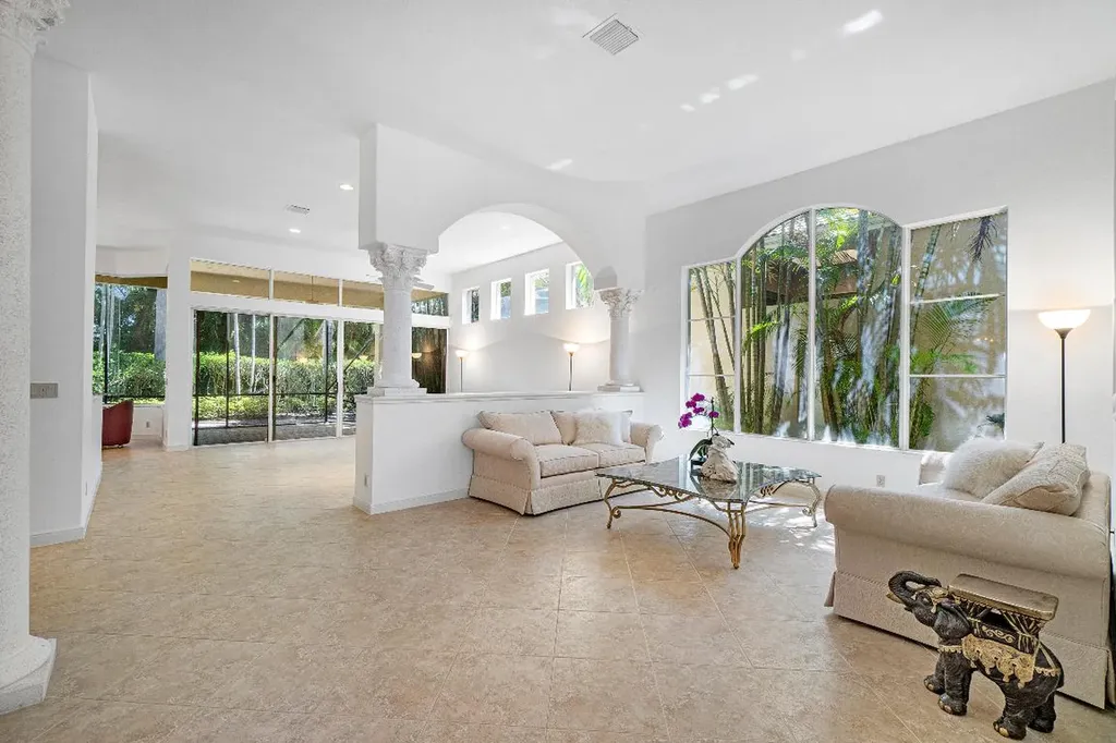 6361 Via Venetia N Delray Beach FL 33484