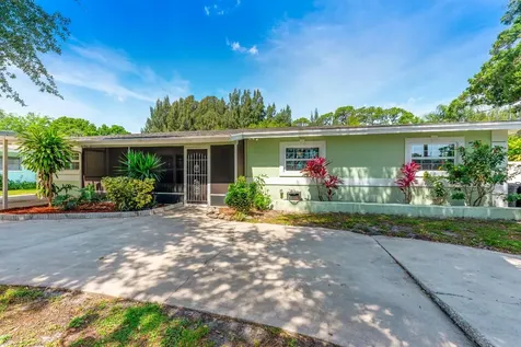 1934 Wyoming Avenue Fort Pierce FL 34982
