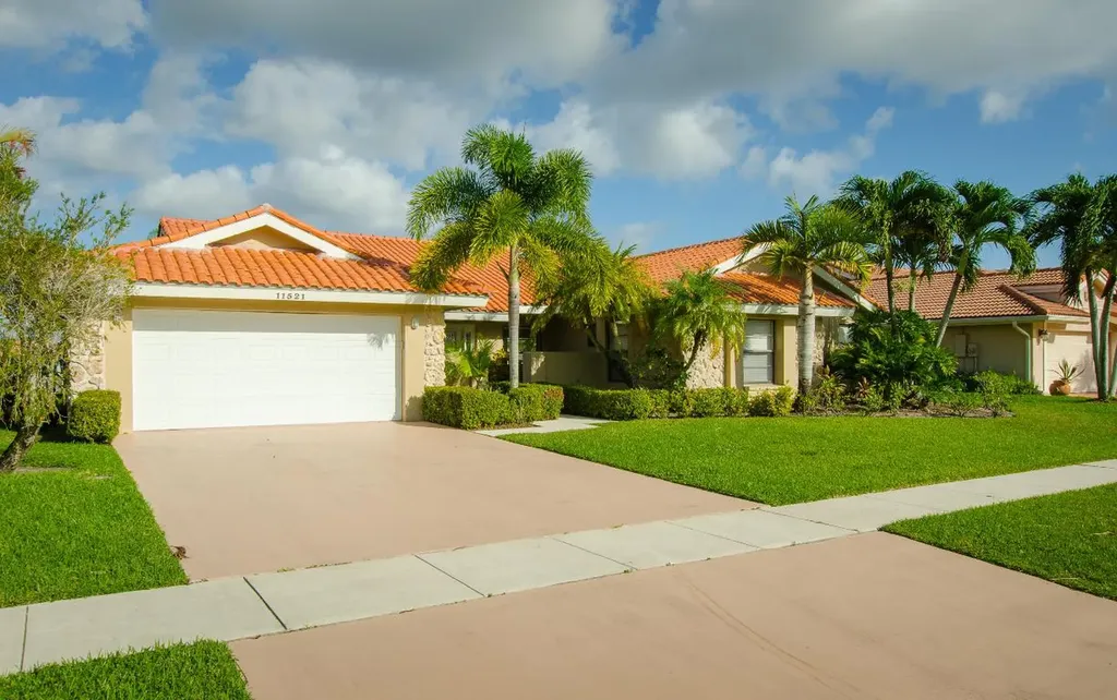 11521 Island Lakes Lane Boca Raton FL 33498