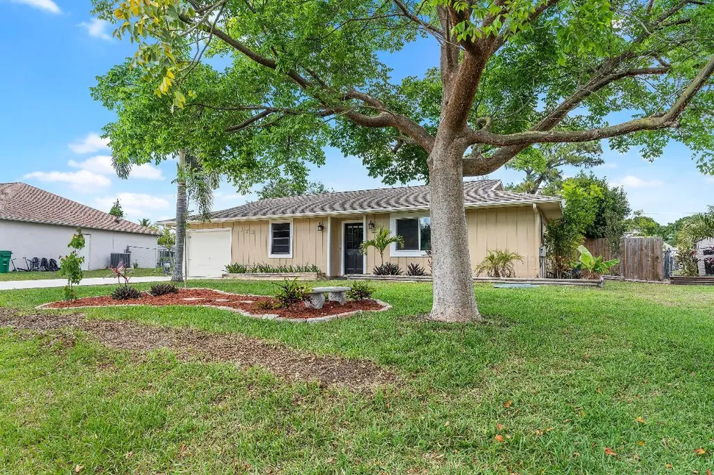 173 SE Manly Avenue Port St Lucie FL 34983