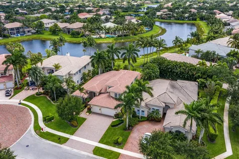 8828 Goldenwood Lake Court Boynton Beach FL 33473