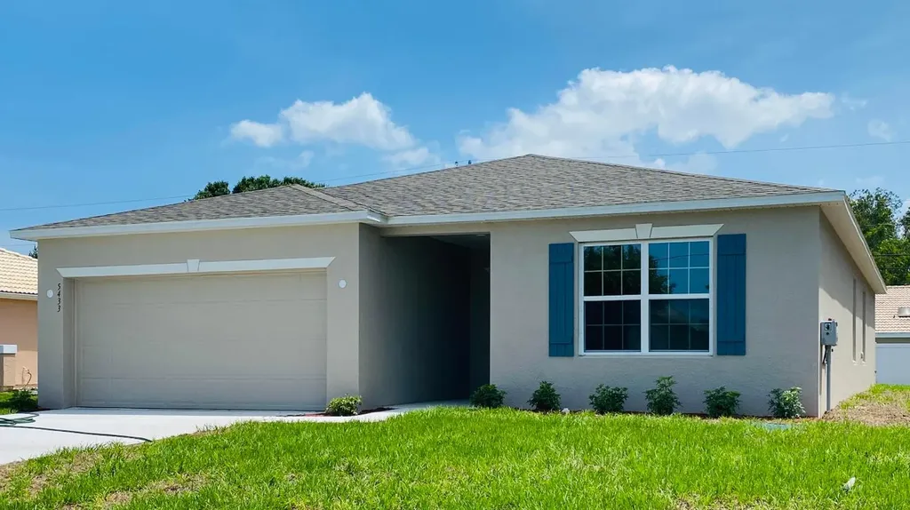5433 NW Edgewater Avenue Port St Lucie FL 34983