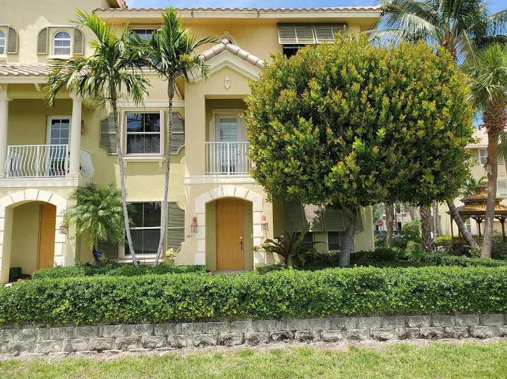 1410 Piazza Delle Pallottole Boynton Beach FL 33426
