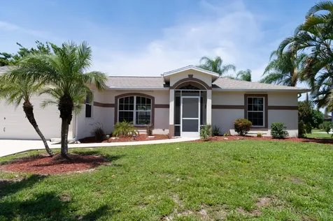 897 SE Chaloupe Avenue Port St Lucie FL 34983