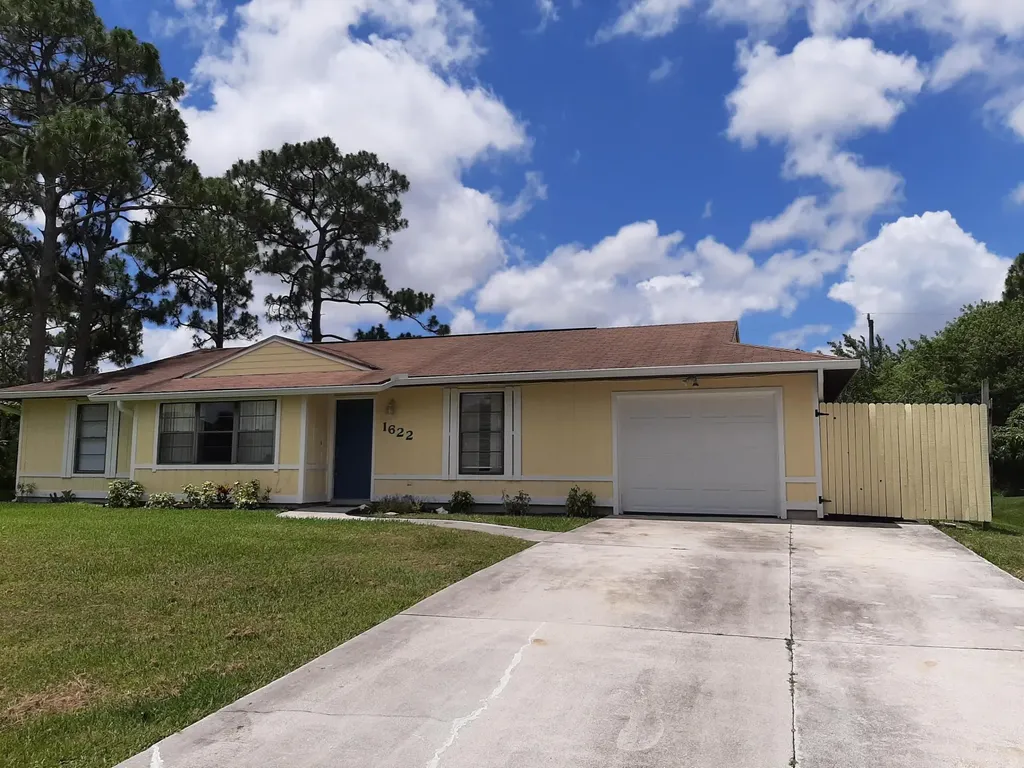 1622 SW Schleicher Lane Port St Lucie FL 34984
