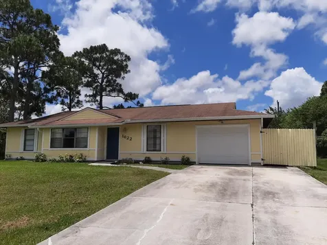 1622 SW Schleicher Lane Port St Lucie FL 34984
