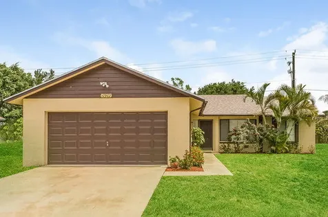 10902 Grandview Way Royal Palm Beach FL 33411