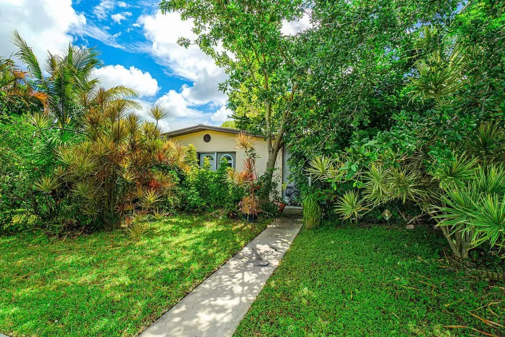 510 S 12th Street Lantana FL 33462