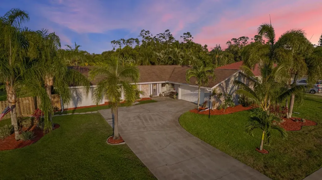 236 Old Country Road S Wellington FL 33414